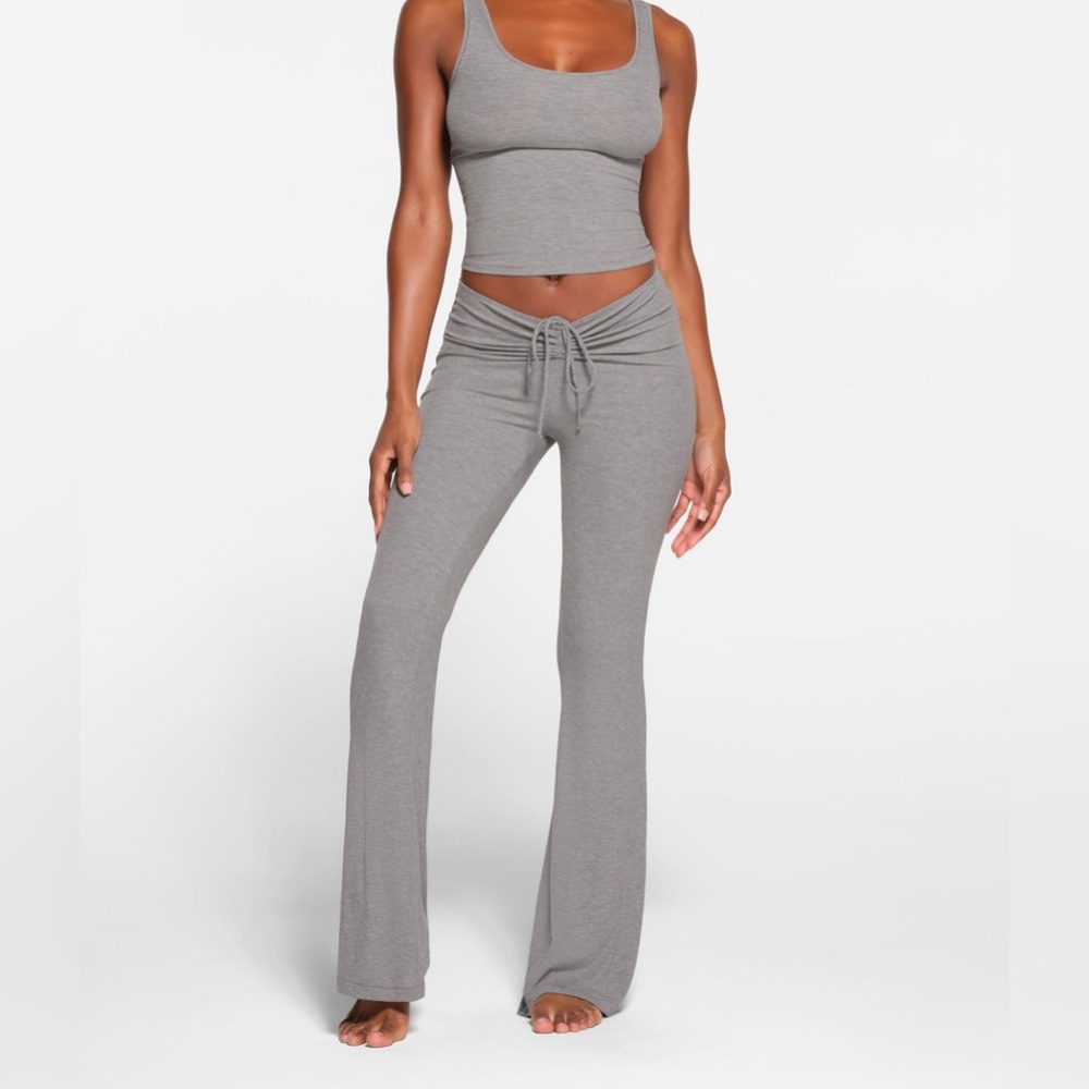 🌟 Skims Soft Lounge Ruched Pants - Size M - Heather Grey NEVER WORN only washed